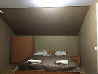 Гостиница Антонина Адлер Семейный номер с душем-8