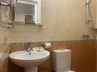 Гостиница Антонина Адлер Стандартный трехместный номер-11