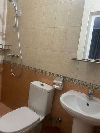 Гостиница Антонина Адлер Классический трехместный номер-6