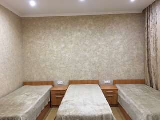 Гостиница Антонина Адлер Стандартный трехместный номер-3